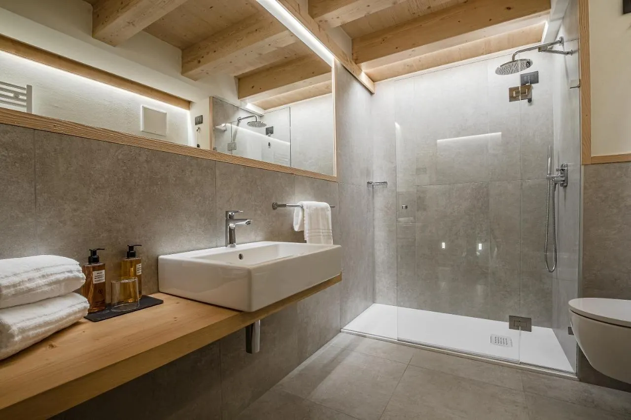 Chalet Alpenrose Aparthotel Misurina Italy